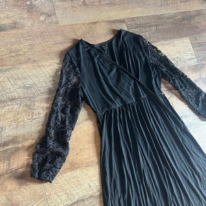 Women's Kramda Black Lace Sleeve V-Neck Maxi Dress Size L